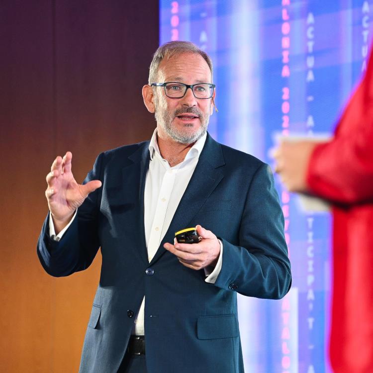 Riscos i oportunitats del nou comerç internacional. Amb Ricardo Santamaría de Cesce