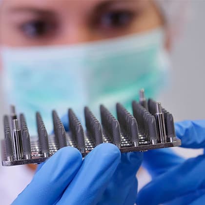 Avinent, de l’automoció als implants dentals