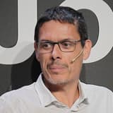 Científic amb idees busca soci per emprendre