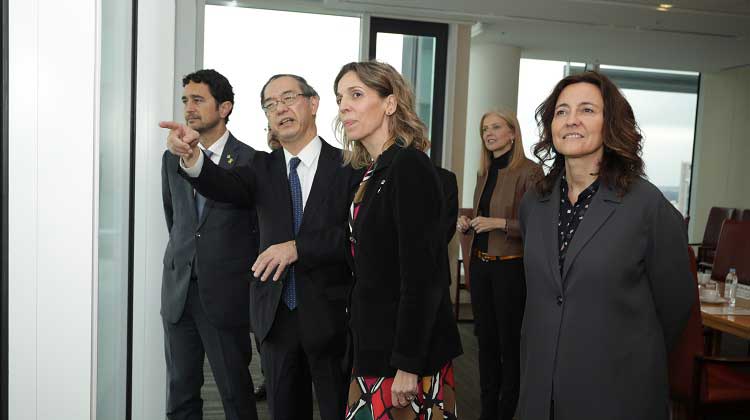 La delegació catalana visita la seu de Nissan