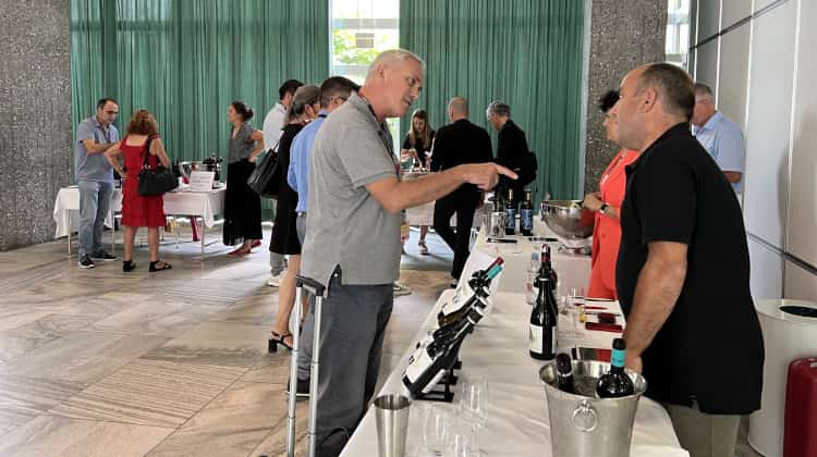 13 cellers catalans presenten per primer cop els seus vins i caves a Suïssa en una jornada organitzada per ACCIÓ