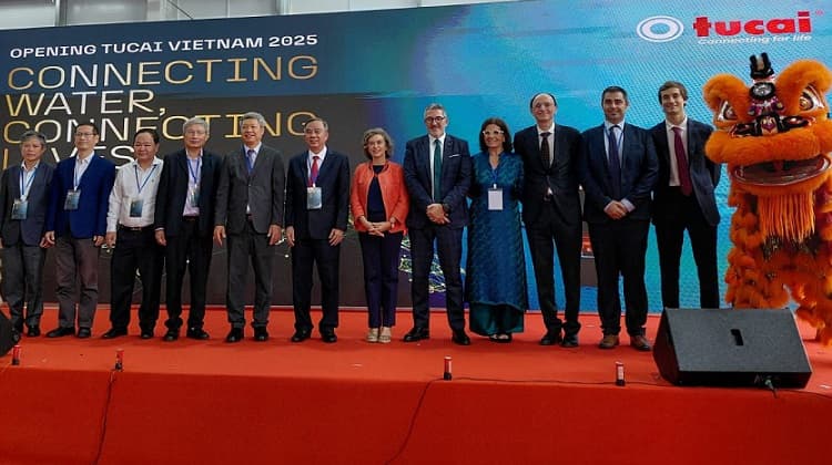 El conseller Sàmper participa en la inauguració de la nova fàbrica de Tucai al Vietnam