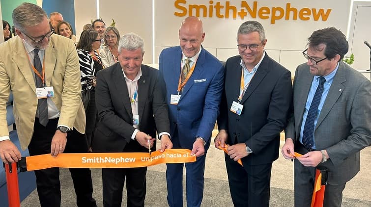 L’empresa britànica Smith+Nephew inaugura el seu nou centre d’excel·lència i innovació en tecnologies mèdiques a Esplugues de Llobregat 