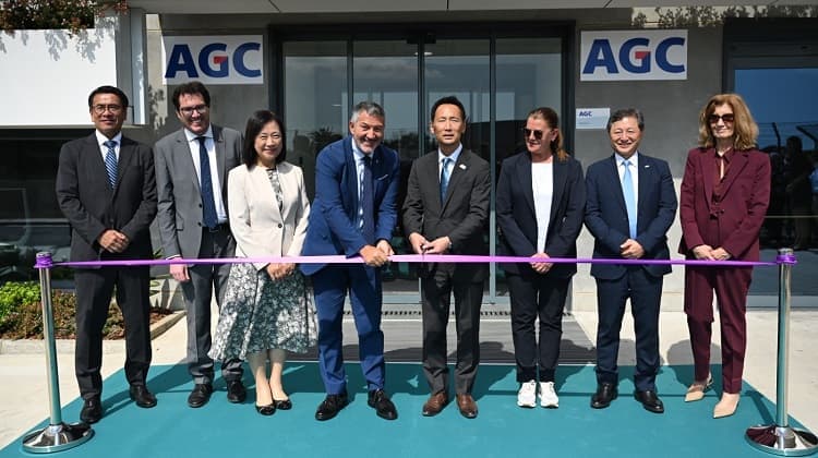 La multinacional química-farmacèutica japonesa AGC inaugura la seva nova planta a Malgrat de Mar, on ha invertit més de 100M€
