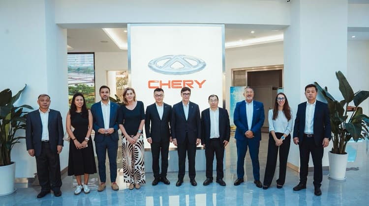 El president Illa anuncia que la multinacional xinesa Chery obrirà un centre d’R+D a Catalunya