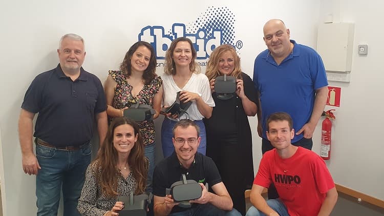 Creen un projecte que utilitza la realitat virtual per sensibilitzar els infants d’entre 10 i 12 anys sobre els efectes de les begudes energètiques