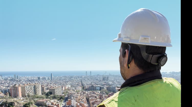L’empresa catalana Engidi crea un casc intel·ligent per minimitzar riscos laborals dels treballadors industrials