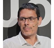 Científic amb idees busca soci per emprendre