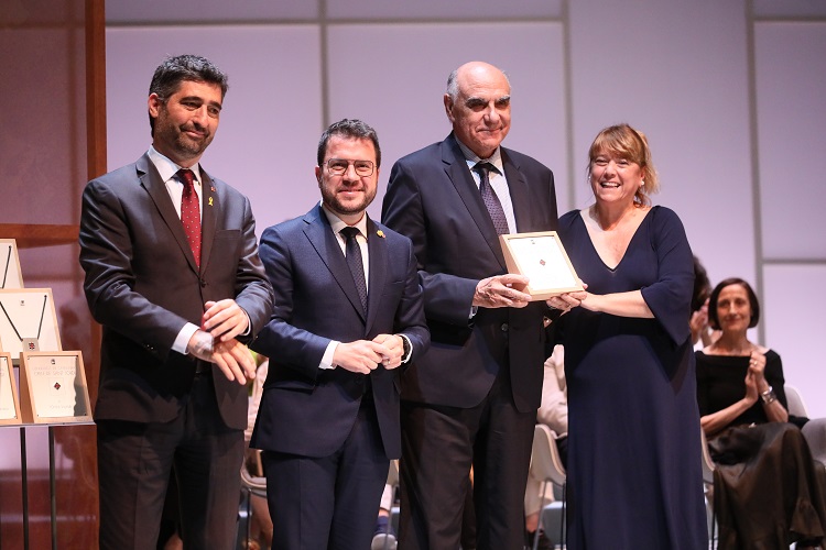 Lliurament de la Creu de Sant Jordi a la Fundació del Gran Teatre del Liceu