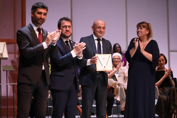 Lliurament de la Creu de Sant Jordi a Lluís Torner